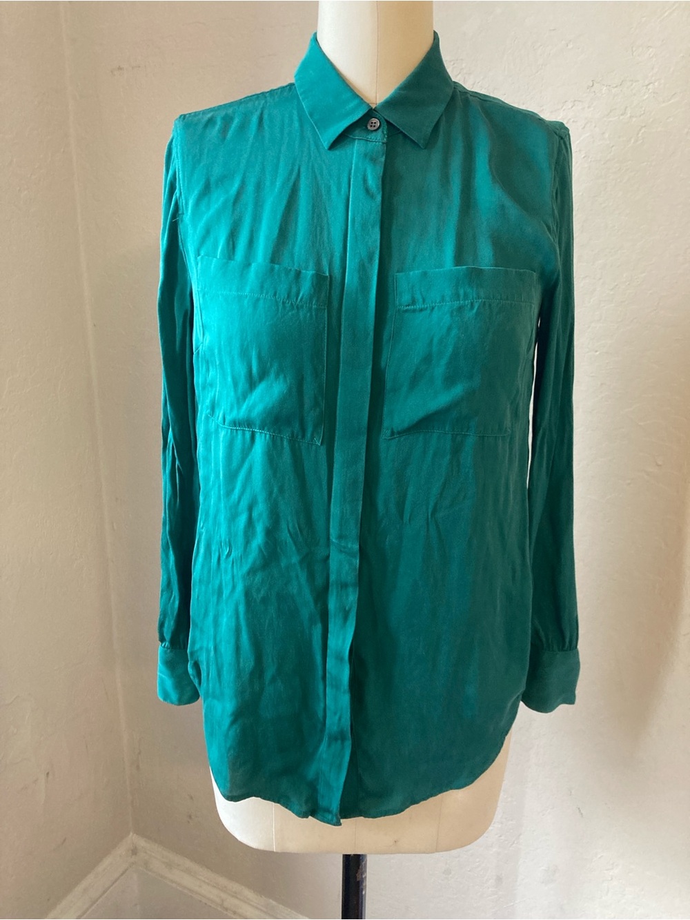 J Crew Silk Blend Button Up Shirt Green 2P Petite 2